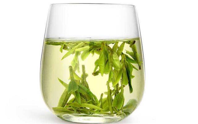用玻璃杯泡西湖龙井茶有什么好处