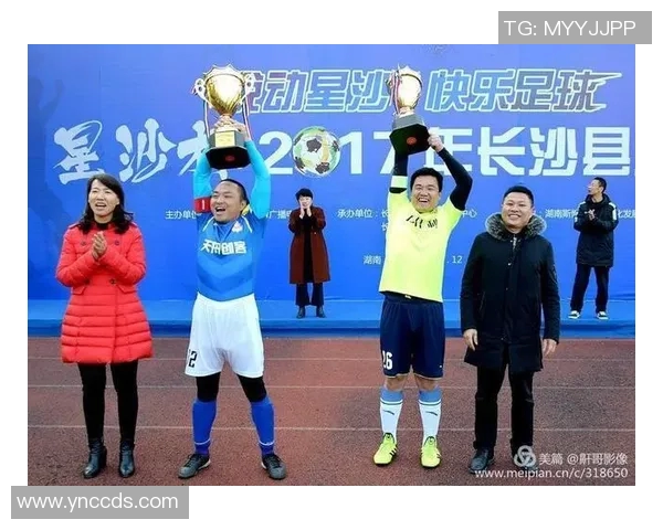 深圳足球队荣登足球团队协作排行榜第一名展现卓越团队精神与实力